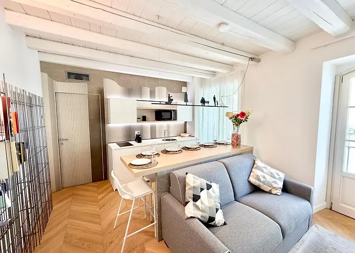 1min Da E Duomo Prestigioso Apartmán Como